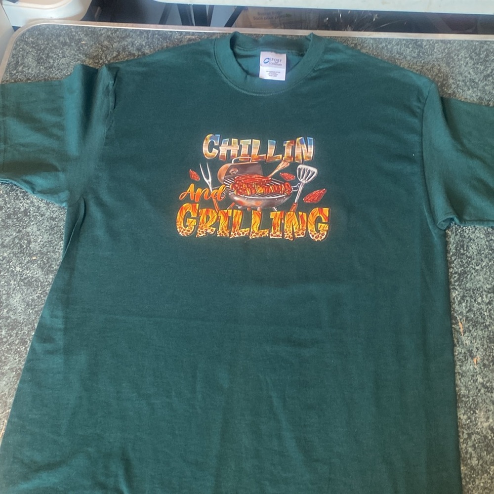 Unisex-NWOT-Port and Company-Dark Green-L-“Chillin and Grilling”